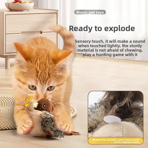 Dễ Thương Mèo Đồ Chơi Cảm Ứng Âm Thanh Thân Thiện Với Môi Cảm Thấy Teaser Stick Sang Trọng Mô Phỏng Động Vật Mô Hình Chim Nhím Capybara Răng - Product Image 3