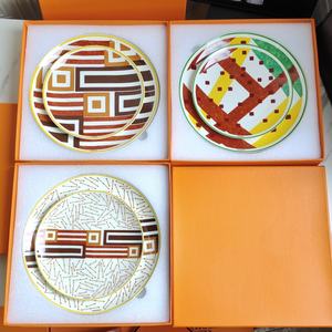 Assiette Plate Haut de Gamme en Porcelaine Fine (Bone China) Écologique pour Hôtels et Clubs, Cuisine Occidentale, 10 Pouces, Assiette Creuse 8 Pouces, Idéale pour Cadeaux - Product Image 6