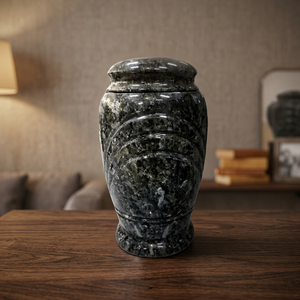 Urne funéraire moderne de luxe en granit gris personnalisée avec couvercle, vase de table pour cimetière et décoration de sanctuaires - Product Image 1