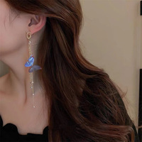 Boucles d'oreilles papillon bleues à pampilles longues, chaîne dorée, perles blanches, bijoux féériques romantiques pour l'été, pour femmes et filles