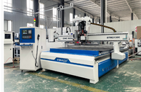 Machine de découpe CNC intelligente STM2130C pour la fabrication de meubles sur mesure