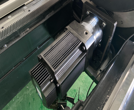 2kw 3000w CNC Sheet Metal Cutting Laser
