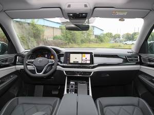 <span class=keywords><strong>รถ</strong></span>ยนต์<span class=keywords><strong>มือ</strong></span><span class=keywords><strong>สอง</strong></span> Volkswagen Teramont 380TSI ปี 2024 รุ่น Dragon Glory Edition ขับเคลื่อน<span class=keywords><strong>สี่</strong></span><span class=keywords><strong>ล้อ</strong></span> ไมล์น้อย ผ่านการตรวจสอบแล้ว - Product Image 4