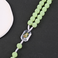 Collier Chapelet Catholique Lumineux 10mm, Pendentif de Prière Brillant, Perles en Plastique Rose, Icône de Jésus, Bijoux Chrétiens pour Cadeaux de Pâques