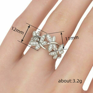 Anello Floreale a Forma di Libellula e Farfalla per Donne, Gioiello Scintillante di Lusso per Dito Indice - Product Image 4