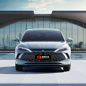 BYD Qin L DM-i 2025 Plus Auto Ibrida Plug-in Elettrica con Autonomia di 120km, Berlina 4 Porte 5 Posti Cina - Product Image 6