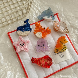 Vente en gros de pinces à cheveux miniatures en acétate style océan, avec motifs crabes, coquilles Saint-Jacques, dauphins, baleines, tortues, pour filles - Product Image 2