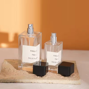 Lujosa botella de perfume de alta gama de 50 ml con tapa a presión, botella de spray transparente, tapa de piedra vintage, forma cilíndrica - Product Image 3