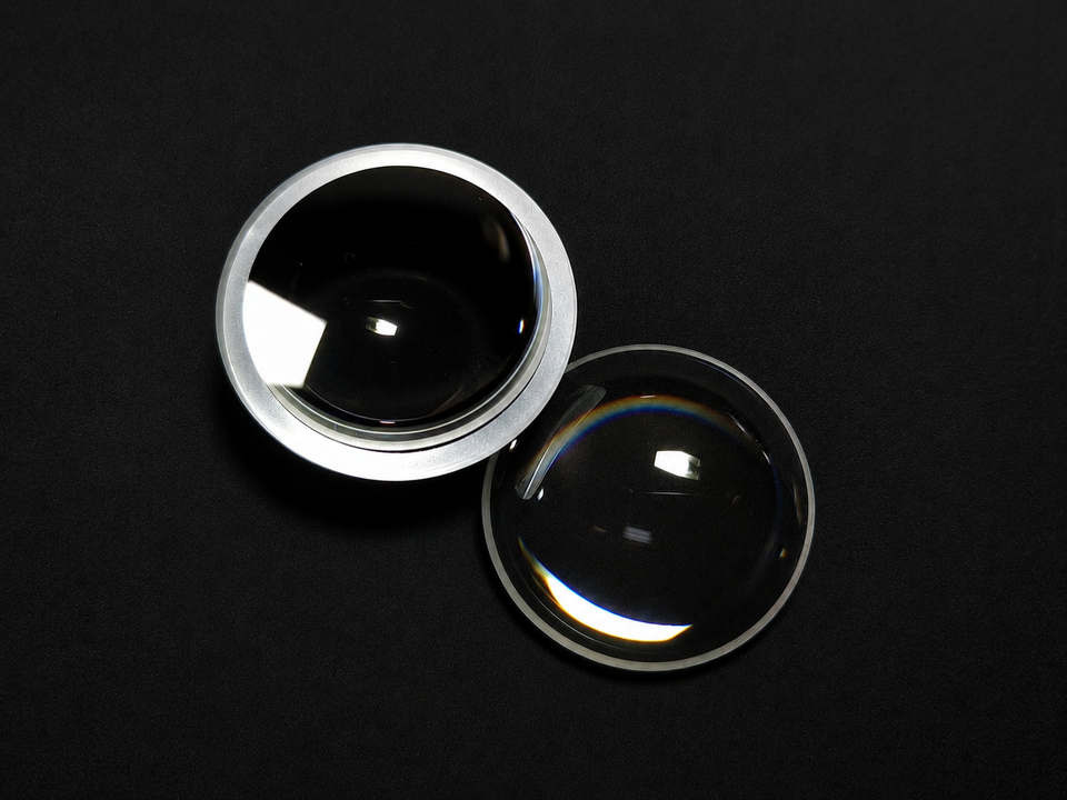 Crescent-shaped Lens - Laboratory Microscope Imaging Lens - Optical ...