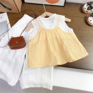 Ensemble de vêtements d'été pour filles, haut en <span class=keywords><strong>tissu</strong></span> doux et agréable pour la peau, à carreaux jaunes, avec short à œillets blancs - Product Image 1