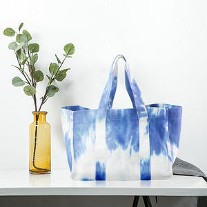 กระเป๋าโท้ทผ้าแคนวาสลายการ์ตูนย้อมสีแบบไท-ได ขนาดใหญ่ ยี่ห้อ Gahumi Custom Fashion - Product Image 2