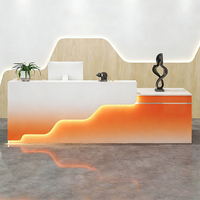 Comptoir de réception en marbre de luxe incurvé, design haut de gamme, mobilier de bureau, table de caisse personnalisée pour boutique, best-seller