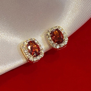 Orecchini a Perno Geometrici Quadrati per Donne, Design Elegante e Femminile, Accessori Delicati per Uso Quotidiano - Product Image 3