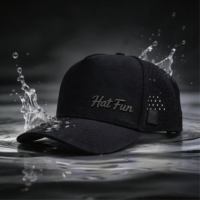 Gorra Deportiva de 5 Paneles de Nailon Terry, Impermeable, con Perforaciones Láser, Ligera, Duradera, Ajustable, con Logotipo Bordado Personalizado, para Exteriores
