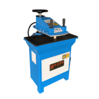 Machine de découpe de semelles de pantoufles à bras oscillant hydraulique électrique en cuir, avec moteur et force de 12T, à bon prix