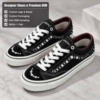 Chaussures de luxe pour hommes et femmes, de haute qualité, en toile noire et daim, chaussures de marche, baskets à clous perlés, neuves