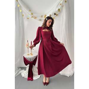 Robe de soirée longue bordeaux à lacets, coupe trapèze, avec col dégagé, idéale pour les fêtes et occasions formelles (vente en gros) - Product Image 4