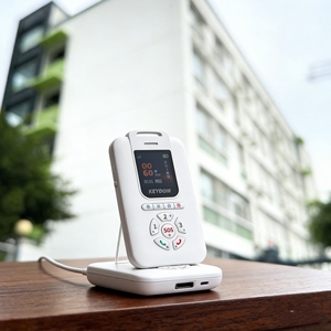 Tarjeta de Identificación Estudiantil Eléctrica con GPS GNSS 4G, Rastreador SOS, Control por Aplicación, Batería de Larga Duración, Diseño de Barra, Pantalla TFT - Product Image 3