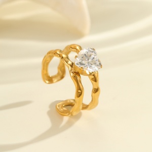 Fabrieksgroothandel mode vergulde waterdichte, verkleurvrije statement ringen sieraden zirkoon roestvrijstalen <span class=keywords><strong>ring</strong></span> voor dames en heren - Product Image 3