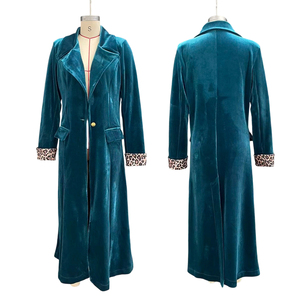 Manteau long en velours pour femme - Imprimé léopard et style rétro - Vêtements pour femme - Mode - Product Image 5