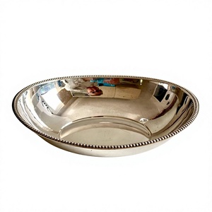 Bol de service alimentaire plaqué argent avec bordure perlée, fait main, assiette profonde pour accessoires de table de restaurant - Product Image 1
