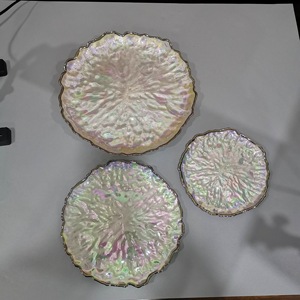 Elegante plato de vidrio blanco perla, placa de vidrio recortada en oro, placas decorativas para cargador de vidrio para aperitivos para fiesta - Product Image 5