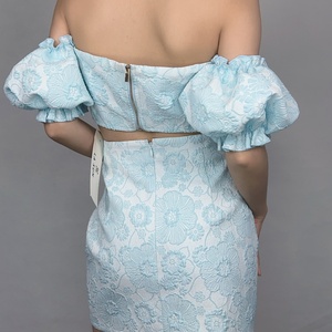 Conjunto de 2 Piezas de Verano para Mujer, Blusa de Manga Corta con Cuello en V y Falda, Bordado Floral Personalizado - Product Image 4