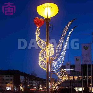 Luces decorativas LED montadas en postes 2D para iluminación festiva de calles Paisajes de ciudades navideñas y celebraciones al aire libre - Product Image 3