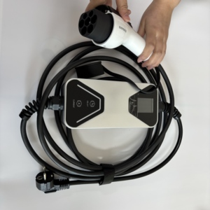 Chargeur de <span class=keywords><strong>voiture</strong></span> <span class=keywords><strong>électrique</strong></span> portable LCD nouvelle conception 7 kW 32 A Type 2 pliable intégré avec câble de charge pour VE à économie d'énergie - Product Image 5