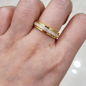 Anillo de Oro Amarillo Q688 con Diamante Corte Brillante Redondo, Color G Natural, Anillo de Boda Unisex, Joyería - Product Image 6