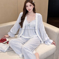 Ensemble de pyjama trois pièces en dentelle de style français pour femmes, cardigan en velours épais d'hiver, pyjama chaud et doux de haute qualité