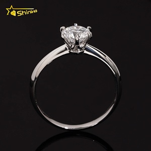 <span class=keywords><strong>Anello</strong></span> <span class=keywords><strong>Solitario</strong></span> con Diamante da Laboratorio CVD da <span class=keywords><strong>1</strong></span> <span class=keywords><strong>Carato</strong></span> Taglio Rotondo in Oro Bianco Massiccio 18k per Donna - Product Image 4