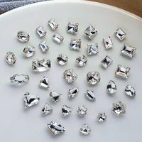 Gros coeur tordu et ovale à carré en forme de K9 Flash High Products perceuse à ongles en verre blanc fond pointu pour pile de bijoux