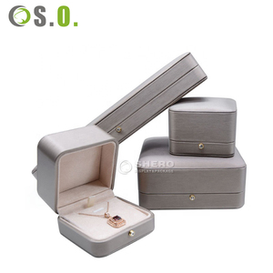 Juego de Cajas de Joyería de Piel Sintética Imitación PU con Logotipo Personalizado al por Mayor en Gris Cepillado para Collares, Pulseras, Pendientes y Anillos - Product Image 6