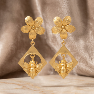 Pendientes Largos de Latón Hechos a Mano con Baño de Oro, Diseño Étnico de Hojas Florales, para Aniversario - Product Image 3