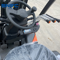 Chariot élévateur à fourche Nissan K25 au Japon, moteur à essence, 2,5 tonnes, camion GPL