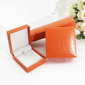 Factory Custom Logo White Light Wholesale Jewelry Velvet Earrings Necklace Bracelet Packaging Box Jewelry Box