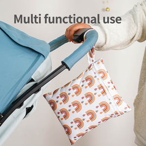 Bolso Organizador de Pañales 700prints de Poliéster Impermeable Reutilizable y Portátil de Gran Capacidad con Patrón Impreso para Snacks de Bebé OEM - Product Image 4