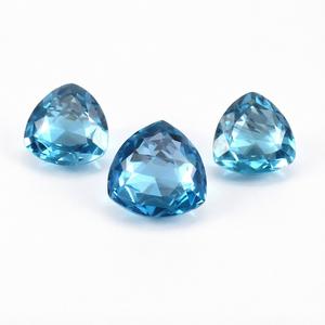 Espinela Azul Natural, Corte Trillón, Facetada, Gema Suelta para Anillos de Boda, Joyería de Compromiso, Diseño de Anillos Personalizados - Product Image 1