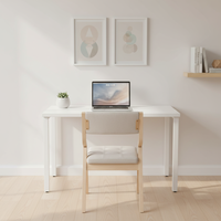 Chaise scandinave moderne en bois pliable pour la maison, avec coussin rembourré beige, dossier capitonné et rembourrage en mousse, pour salon sur sol dur