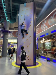 Pared de escalada interior personalizada para parque de aventura y parque infantil, incluida la escalada de Rubic y salto de fe y escalada de Boulder - Product Image 3