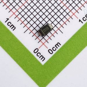 brand-new original DSS110 SOD-123FL Diodes Schottky Diodes Independent 100V 1A 850mV@1A - Product Image 1