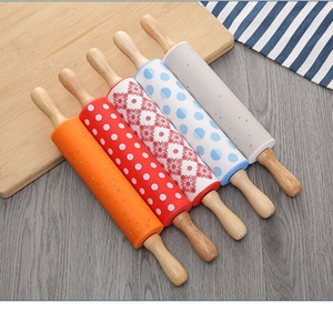 Wholesale Large Silicone <b>Rolling</b> Pin Baking <b>Tools</b> Color Printing Flower Kitchen <b>Tools</b> with Wooden Handle - Product Image 4