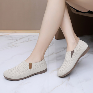 รองเท้าผ้านิ่มสำหรับผู้หญิงวัยกลางคน, รองเท้าเดินสบายน้ำหนักเบาสไตล์ใหม่ฤดูใบไม้ผลิฤดูร้อน - Product Image 2