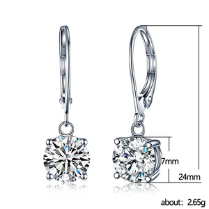 Orecchini a Perno con Quattro Punte in Zirconia, Gioielli Eleganti da Donna in Rame Placcato Oro Bianco per Uso Quotidiano - Product Image 4