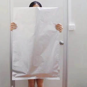 Commercio all'ingrosso eco-friendly grande cibo <span class=keywords><strong>sottovuoto</strong></span> sicuro grande argento puro foglio di alluminio sacchetto di imballaggio a prova di odore Mylar barriera borsa - Product Image 1