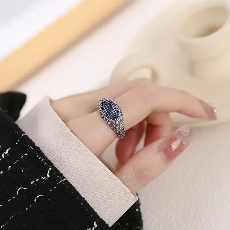 Anillo con estampado de diamantes azules de plata esterlina S925 con sensación retro, elegante, versátil, simple y de alta gama, nicho