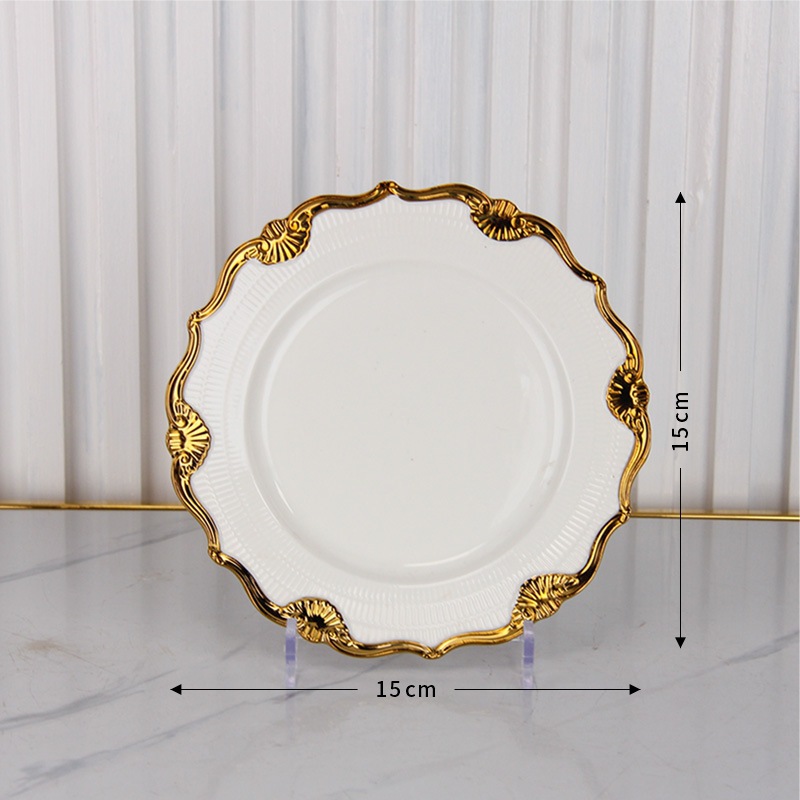 Or : assiette ronde de 6 pouces (15 x 15 x 2 cm).