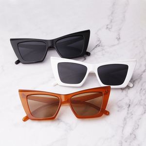 Lunettes de soleil pour femmes avec logo personnalisé, style rétro tendance, motif léopard noir, monture carrée, lunettes de soleil œil de chat à grande monture - Product Image 2
