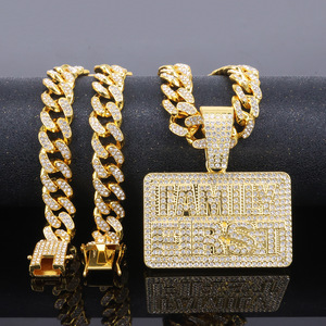 Chaîne cubaine tendance pour homme, style hip-hop euro-américain, avec pendentif lettre carré long entièrement incrusté - Product Image 3